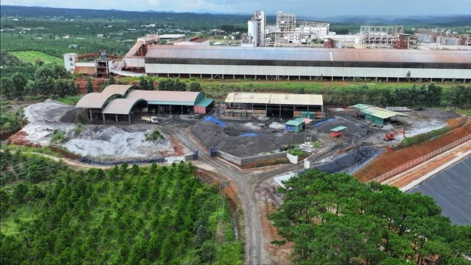 nha-may-alumin-3 lớn.jpeg