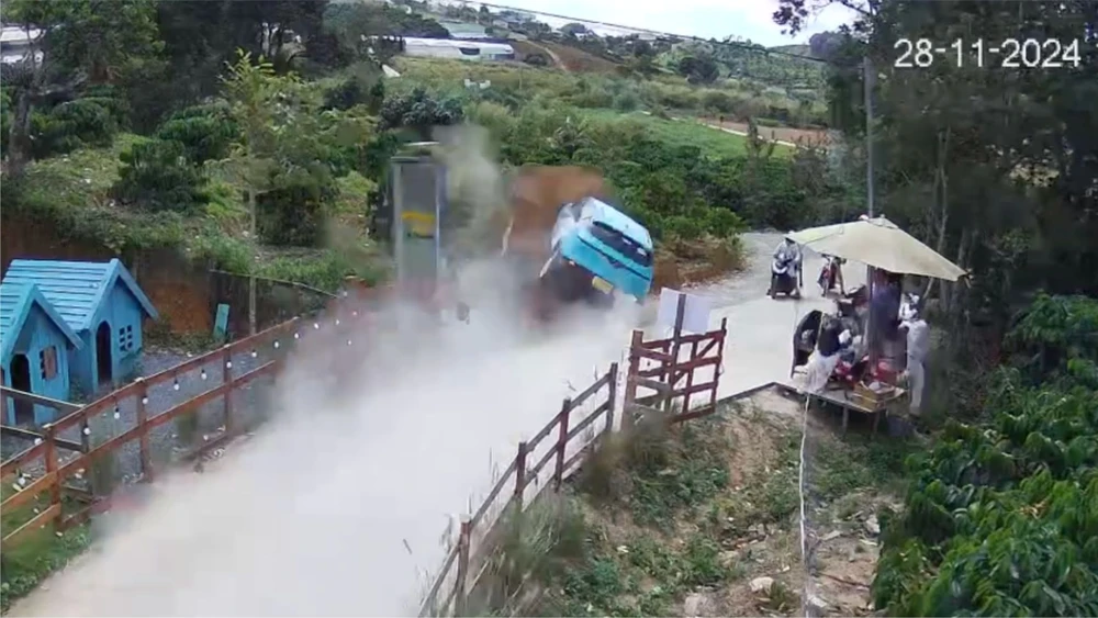 Ảnh màn hình 2024-11-28 lúc 18.17.35.png