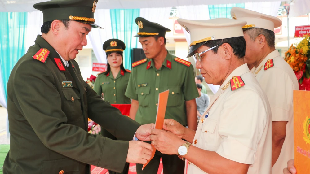 Thiếu tá Đào Huy Dương làm trưởng Công an huyện Đạ Huoai mới