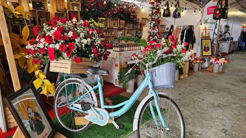 Khai mạc Phiên chợ rau - hoa Đà Lạt