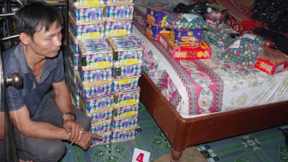 Công an bắt gần 2,5 tạ pháo ở TP Bảo Lộc