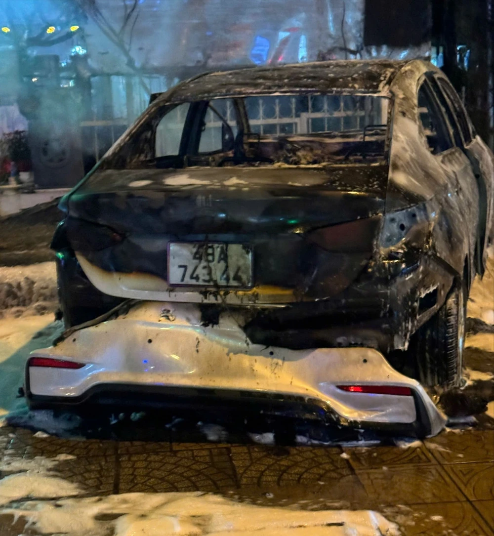 Tỉnh Lâm Đồng: Điều tra vụ xe ô tô cháy rụi ở