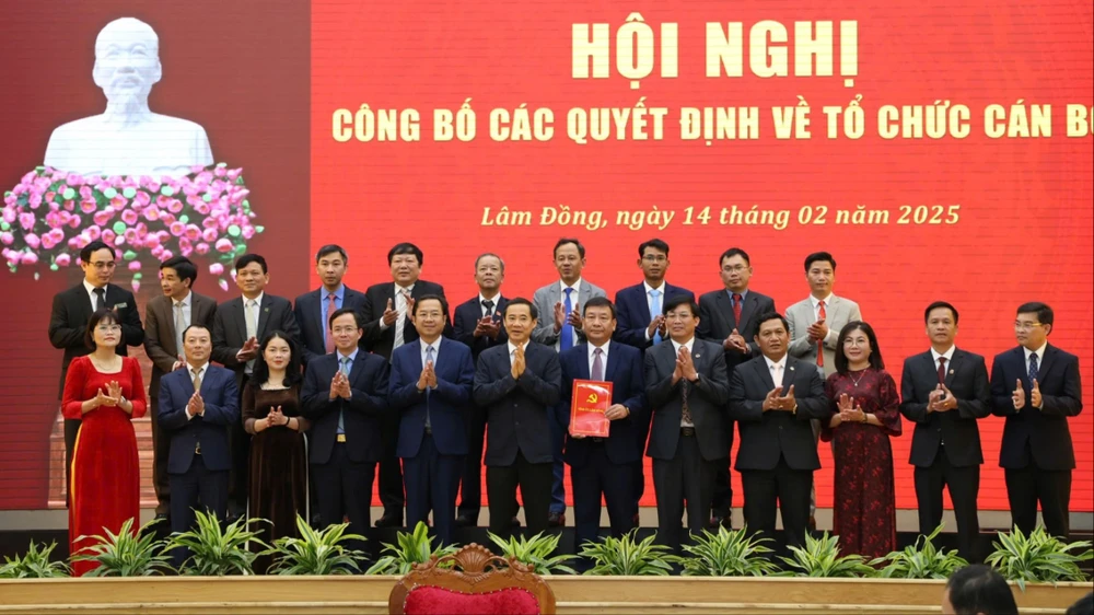 Thành lập Đảng bộ các cơ quan Đảng và Đảng bộ UBND tỉnh Lâm Đồng