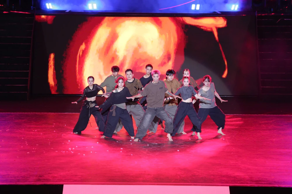 BZONE DANCE GROUP 1 (1).jpeg