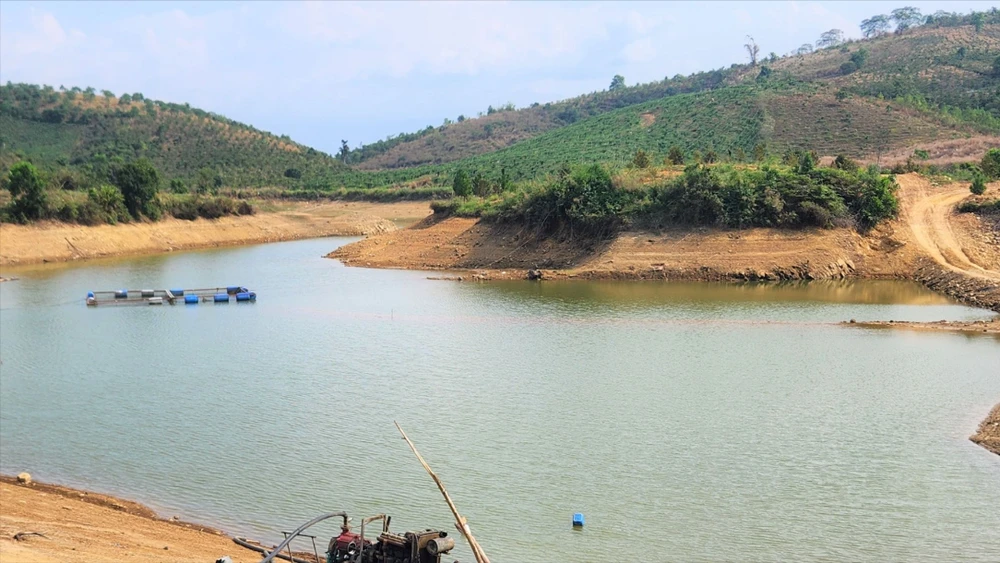 Hai người đàn ông tử vong thương tâm khi tắm hồ thủy lợi Đắk Ka ở tỉnh Lâm Đồng