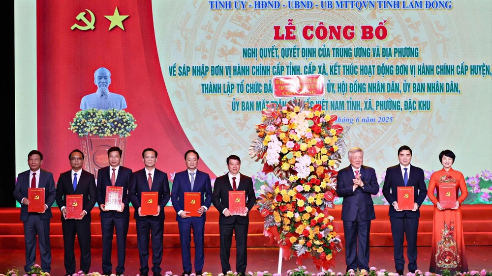 Tỉnh Lâm Đồng cùng cả nước bước vào kỷ nguyên giàu mạnh, thịnh vượng