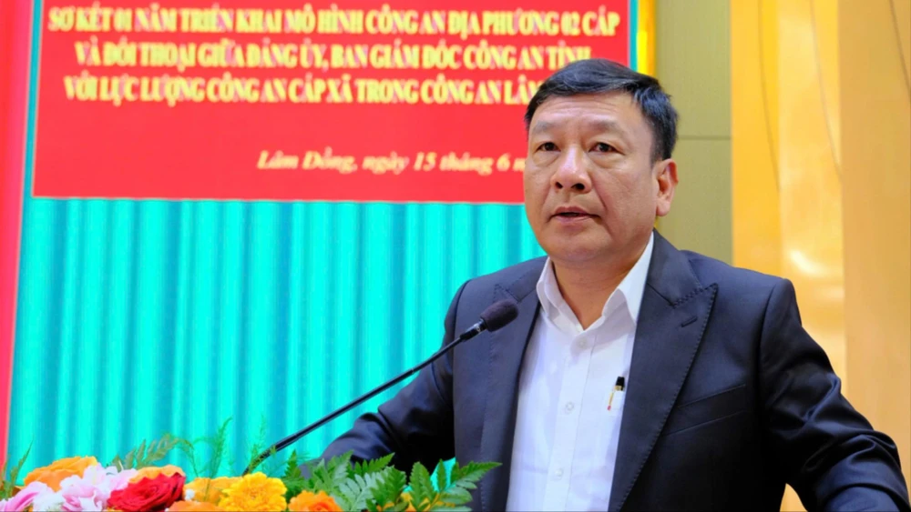 Ông Bùi Thắng, Phó Bí thư Tỉnh ủy Lâm Đồng dự và phát biểu tại hội nghị. Ảnh: VT