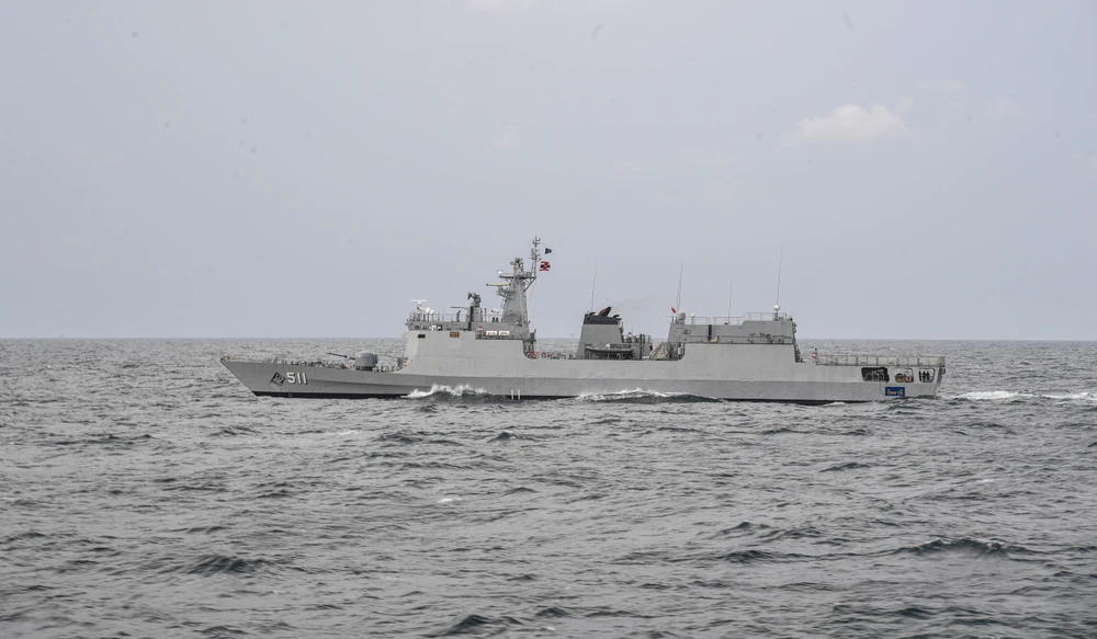 Tàu 551 Hải quân Hoàng gia Thái Lan trên tuyến tuần tra.JPG
