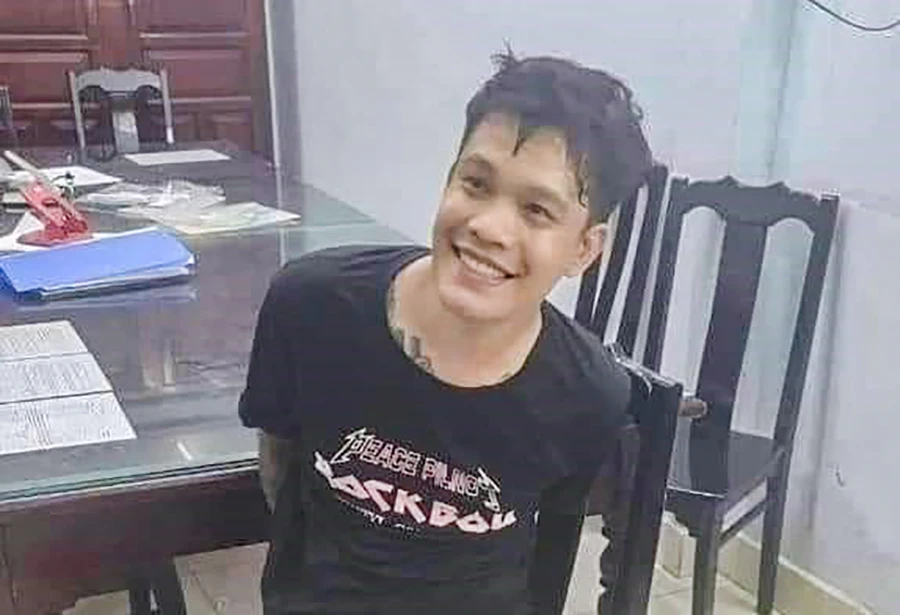 Hồ Liêu Châu.jpg