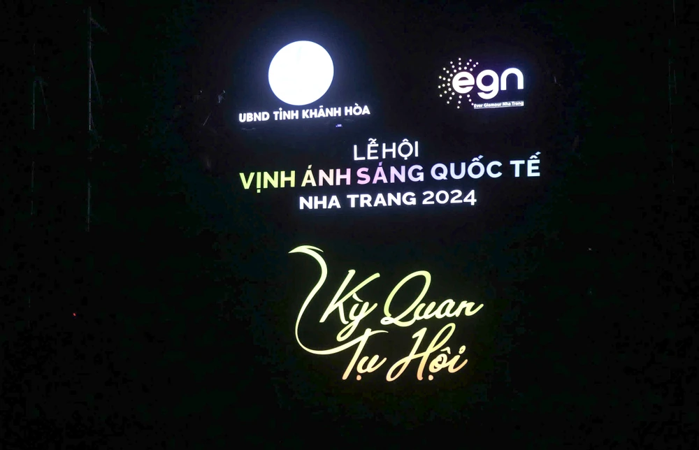 vịnh ánh sáng quốc tế.jpg