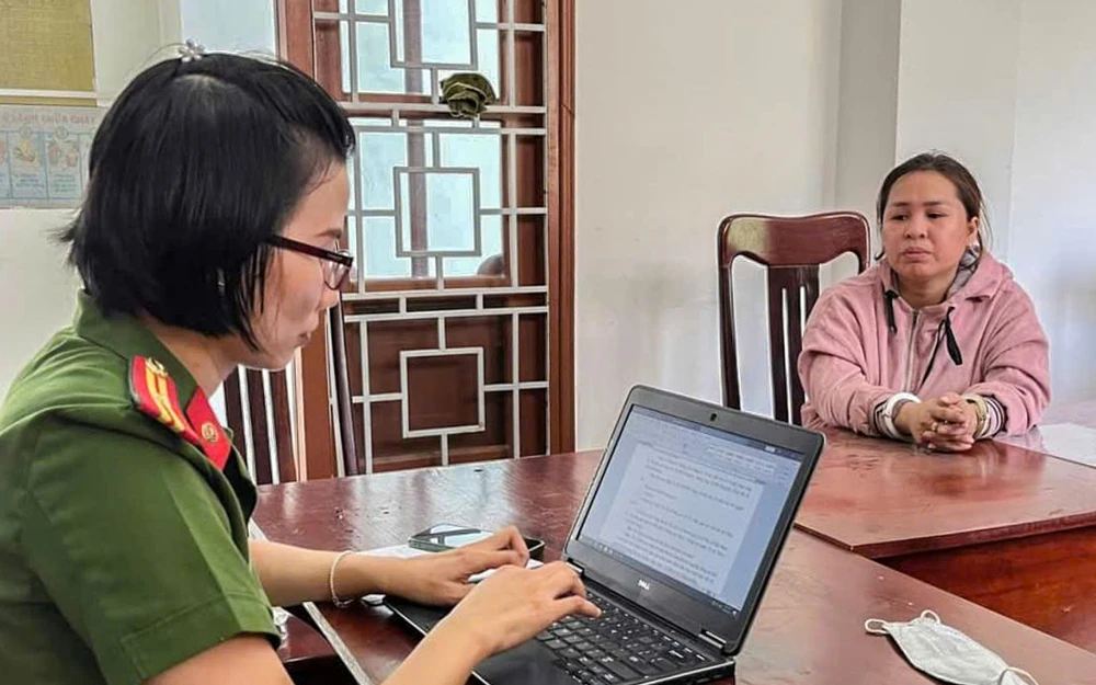 buôn lậu thuốc lá.jpg