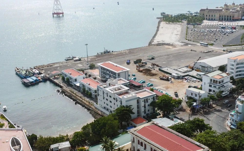 Cảng Nha Trang.jpg