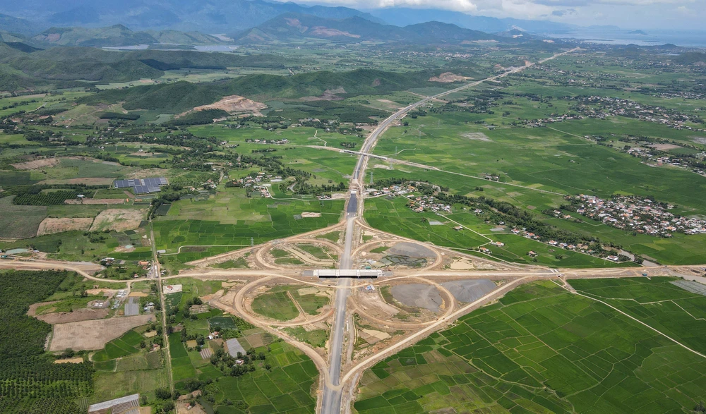 trạm dừng nghỉ.jpg