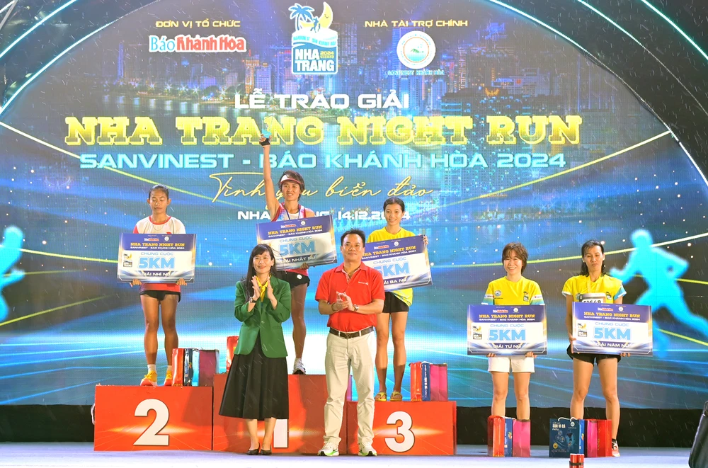 Nha Trang Night Run Sanvinest.jpg