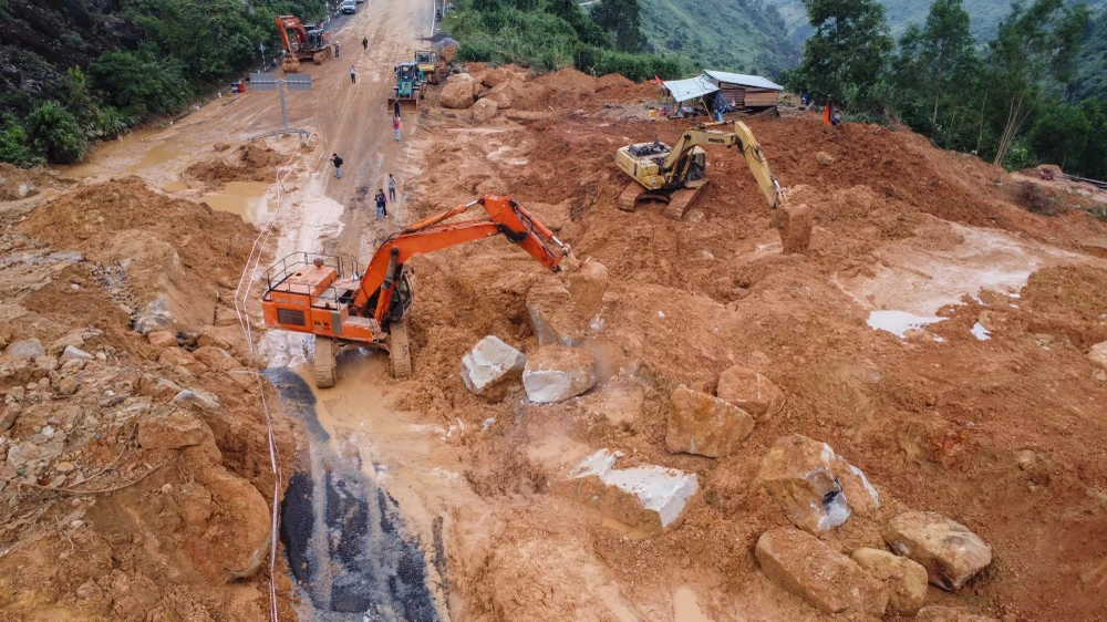 đèo Khánh Lê.jpg