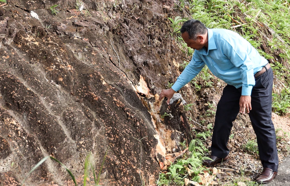 đèo Khánh Lê.jpg