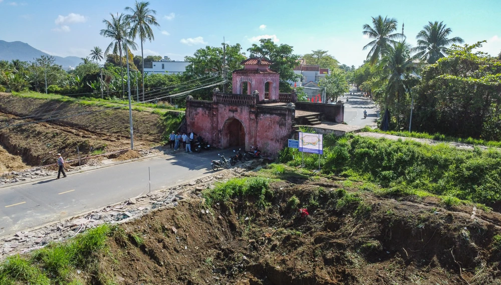 di tích thành cổ.jpg