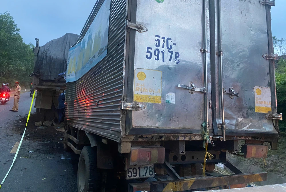 Đỗ bên đường.jpg