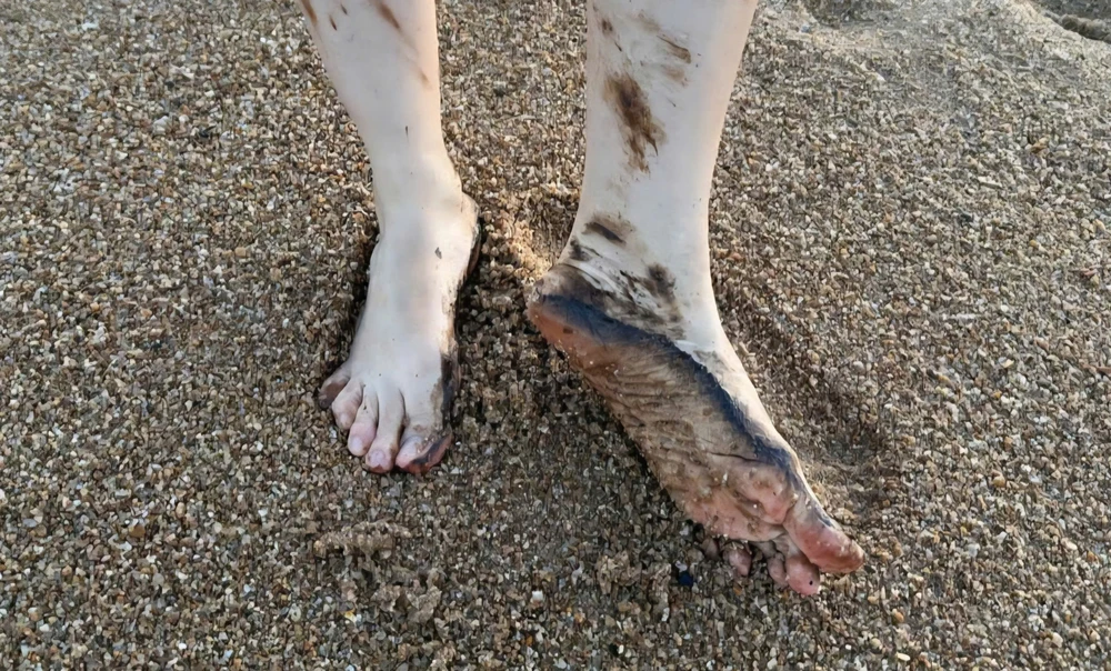 Dầu đen kịt.jpg