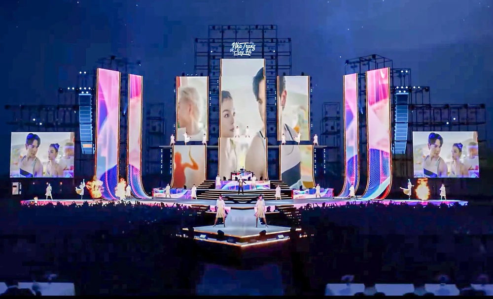 Nha Trang say hi.jpg