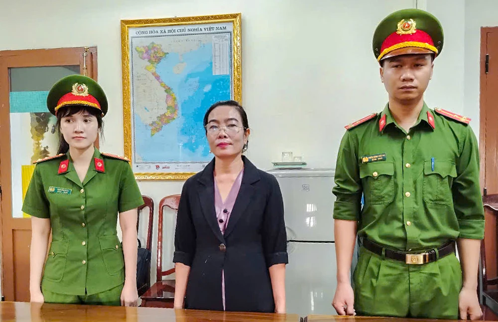 Đại Chúng - Dạ Thảo.jpg