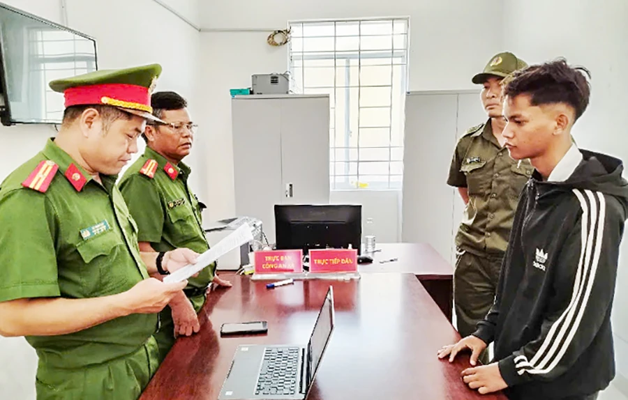 Mâu thuẫn trên mạng.jpg