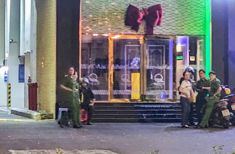 Việc khám xét được thực hiện xuyên đêm 3-7.