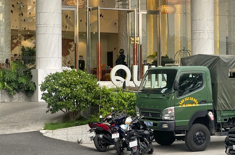 khách sạn Quinter.jpg