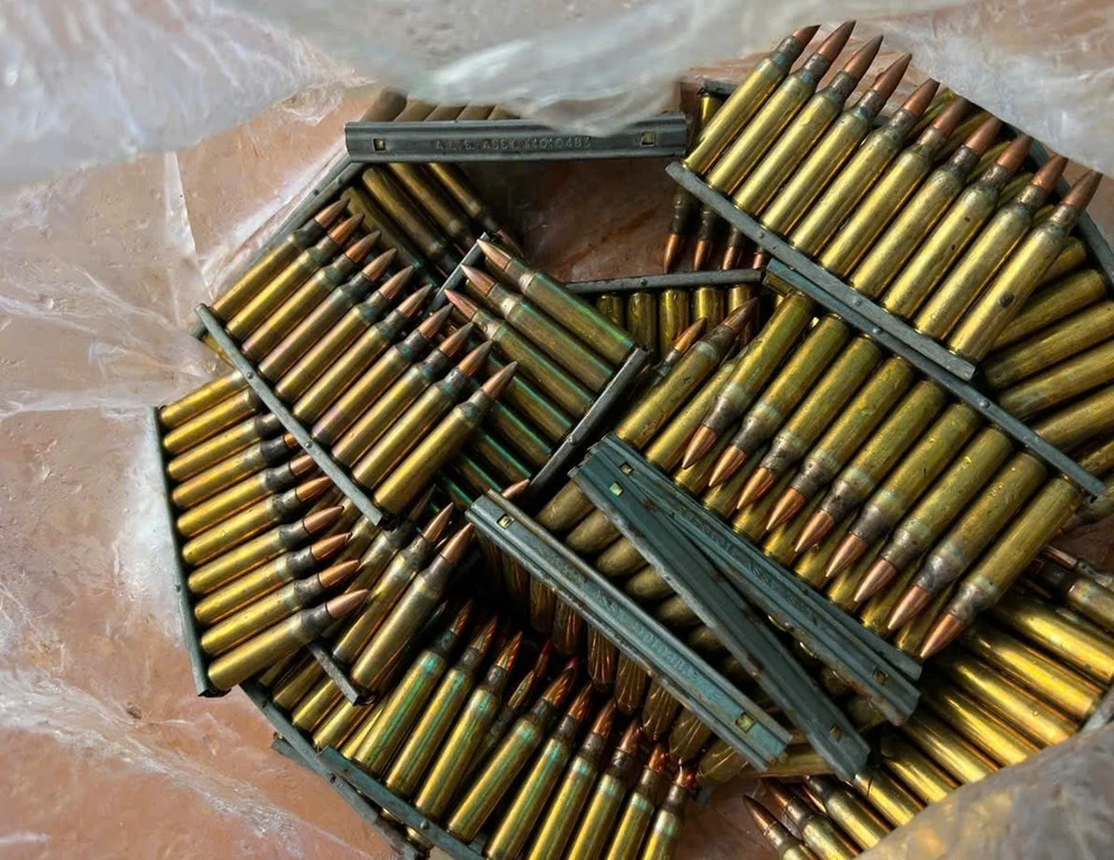 Nhiều băng đạn.jpg