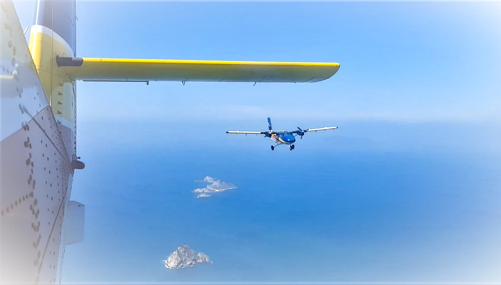 Máy bay DHC-6 bay trinh sát, tuần thám biển.jpg