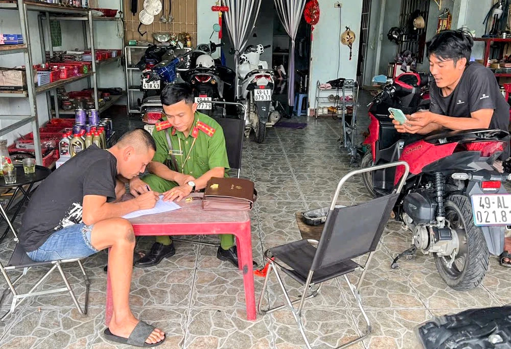 tiệm sửa xe.jpg