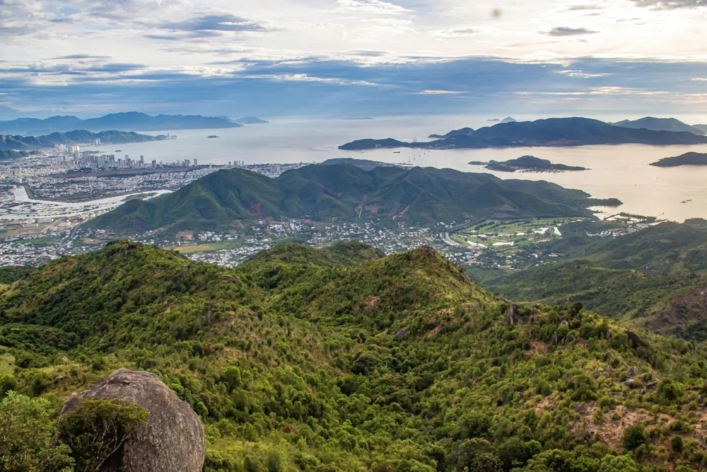 Hoang Ngưu Sơn.jpg