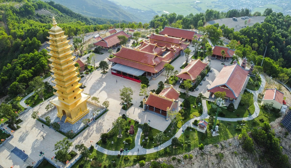 Toàn cảnh 18 cụm công trình lớn, nhỏ của chùa Trúc Lâm Phụng Thùy Sơn.