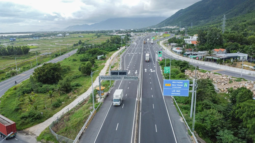 Cao tốc Vân Phong - Nha Trang vẫn chưa thể thông tuyến