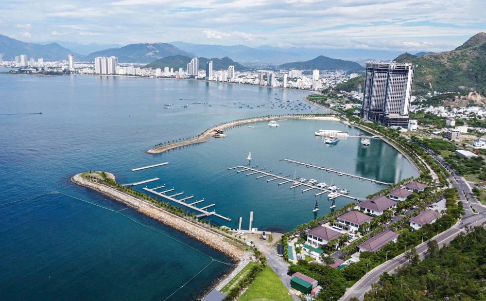 Bến du thuyền.jpg