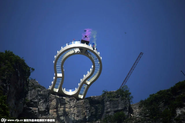 con đường kính đáng sợ nhất thế giới