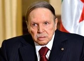 Tổng thống Algeria tuyên bố từ chức