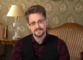 Edward Snowden muốn quay về Mỹ nhưng lại ra điều kiện