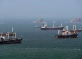 Hàn Quốc bắn cảnh cáo tàu buôn Triều Tiên xâm phạm vùng biển