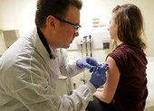 Nhiều người Mỹ nghi vaccine COVID-19 đã có nhưng bị giấu đi