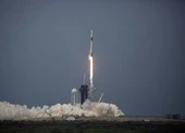 SpaceX đưa thành công phi hành gia Mỹ lên vũ trụ sau 10 năm 