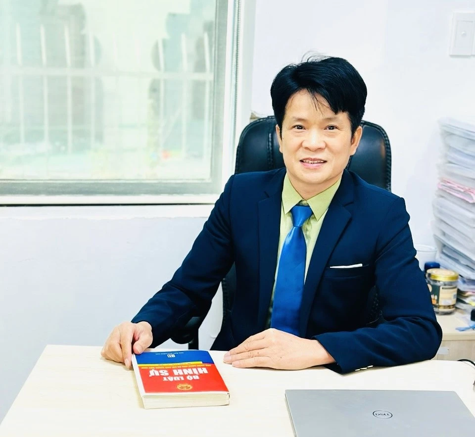 ruộng bí bị kẻ gian chặt phá