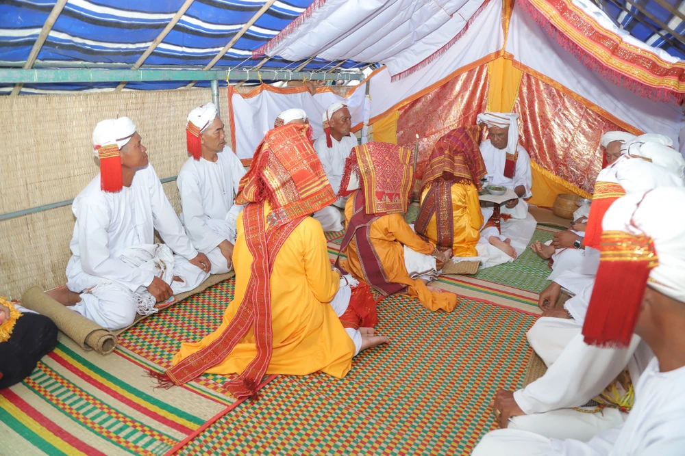 6. Lễ Karơh độc đáo của người Chăm.jpg