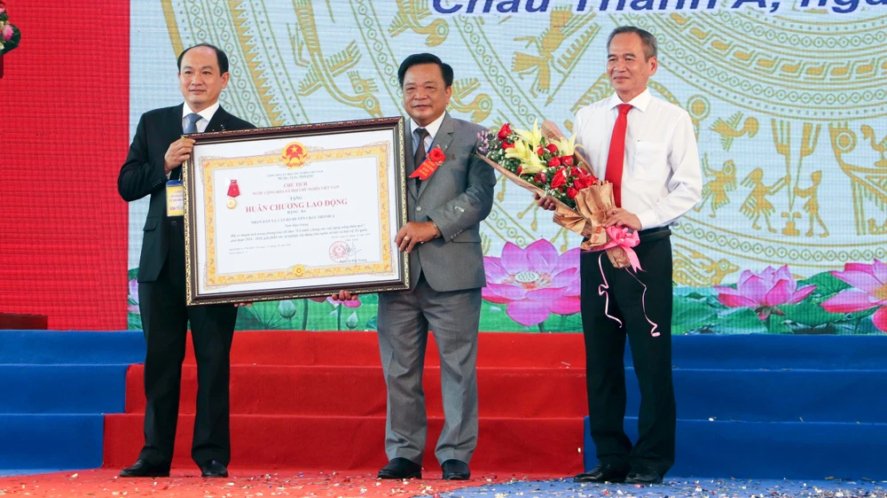 Hậu Giang có huyện nông thôn mới đầu tiên ảnh 4