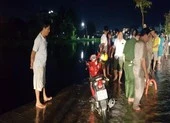 Cần Thơ: Nước ngập đường, 1 phụ nữ rơi xuống hồ mất tích