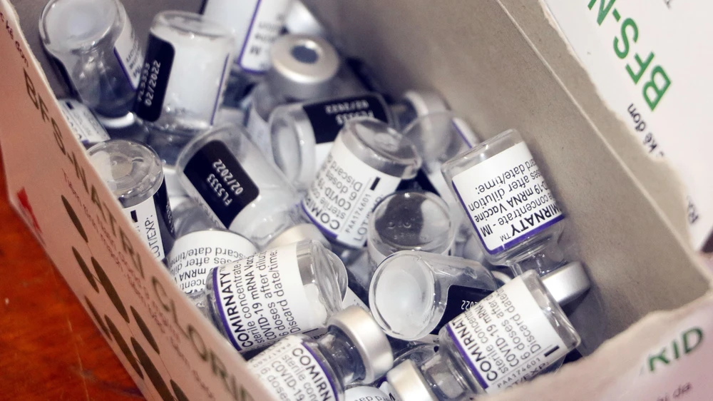 Bộ Y tế phê duyệt hai loại vaccine là Pfizer (tiêm cho trẻ từ 5 tuổi) và Moderna (tiêm cho trẻ từ 6 tuổi). Ảnh minh họa: CHÂU ANH