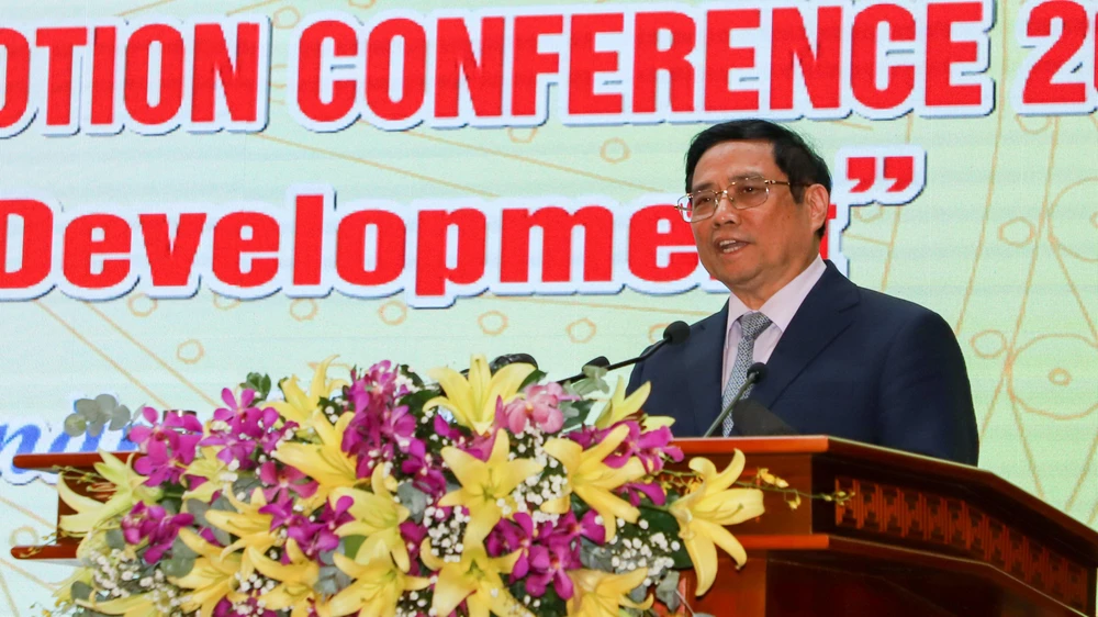 Thủ tướng Phạm Minh Chính phát biểu tại Hội nghị xúc tiến đầu tư tỉnh Sóc Trăng năm 2022. Ảnh: VĐ