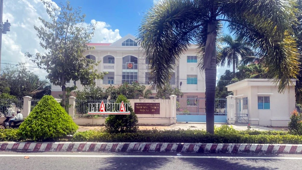 Chi cục THADS huyện Phụng Hiệp (tỉnh Hậu Giang), nơi ông Hưng từng công tác. Ảnh: CHÂU ANH Chi cục THADS huyện Phụng Hiệp (tỉnh Hậu Giang), nơi ông Hưng từng công tác. Ảnh: CHÂU ANH
