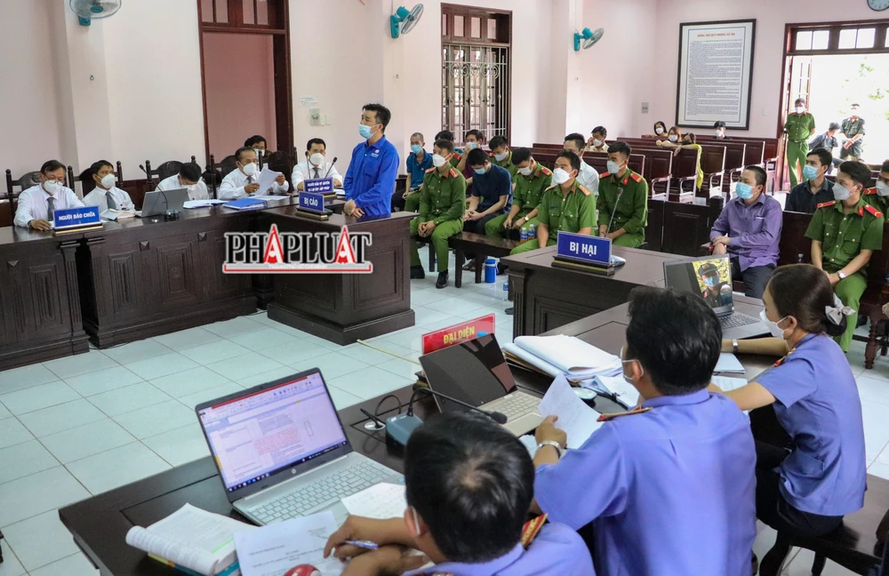 Vụ án Võ Thanh Long cùng các đồng phạm lừa đảo hơn 810 người ở nhiều tỉnh, thành phố là vụ án được dư luận quan tâm. Ảnh: CHÂU ANH