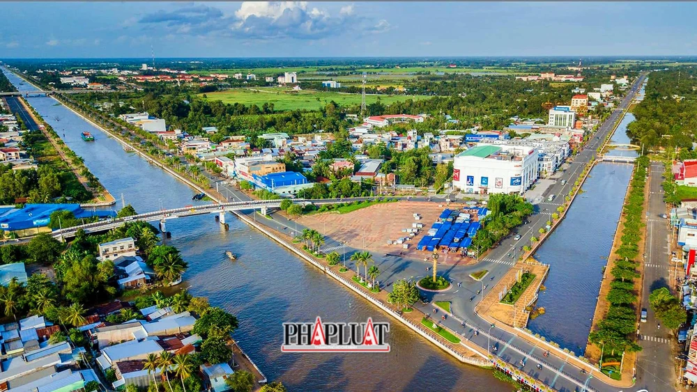 Năm 2021, dù chịu ảnh hưởng nặng nề của dịch bệnh COVID-19, nhưng với sự chỉ đạo sát sao, kịp thời của lãnh đạo Tỉnh ủy, UBND và sự chung sức chung lòng của Đảng bộ, Hậu Giang là tỉnh có mức tăng trưởng cao, đứng thứ hai khu vực ĐBSCL.